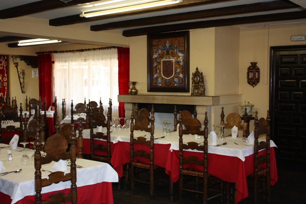 Hotel Restaurante Astorga Pradorrey Esterno foto
